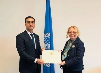 В.Хаджиев вручил верительные грамоты гендиректору отделения ООН в Женеве