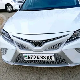 Toyota Camry 2018