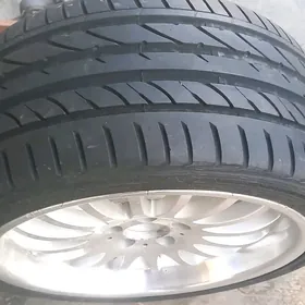 mers 265/45R18