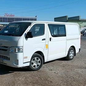 Toyota Hiace 2018