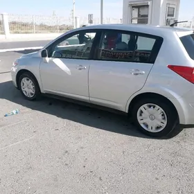 Nissan Versa 2010