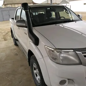 Toyota Hilux 2014