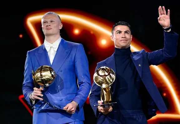 Globe Soccer Awards Holandy ýylyň futbolçysy hökmünde saýlady