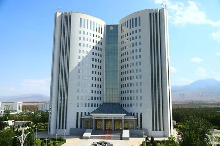 В Туркменистане планируется провести госолимпиаду среди слушателей языковых курсов