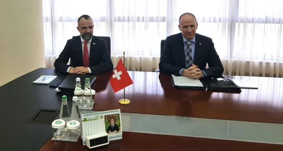 В Меджлисе и МИД Туркменистана прошли встречи с вновь назначенным послом Швейцарии