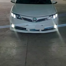 Toyota Camry 2011