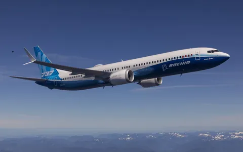 Boeing запретят расширять производство 737 MAX после инцидента с потерей двери во время полета