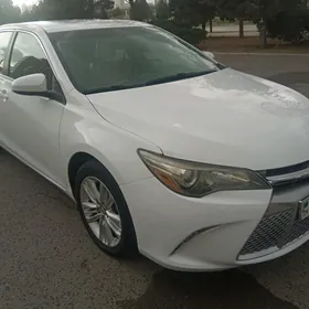 Toyota Camry 2017