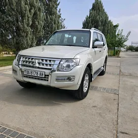 Mitsubishi Pajero 2008