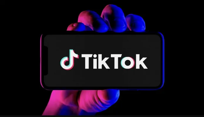 TikTok ulanyjylaryň dükanlara göni baglanyşyk alyp bilmekleri üçin, wideolarda harytlaryň açylyşyny barlaýar