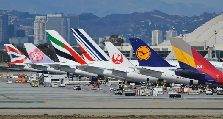 Авиакомпании мира увеличили пассажирооборот в 2023 году на 37% и почти достигли допандемийного уровня