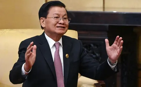 Сердар Бердымухамедов поздравил Президента Лаосской Народно-Демократической Республики