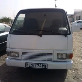 Nissan Urvan 1993