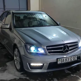 Mercedes-Benz C300 2010