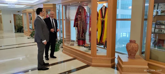 В Минске посол Туркменистана провел встречу с турецким коллегой