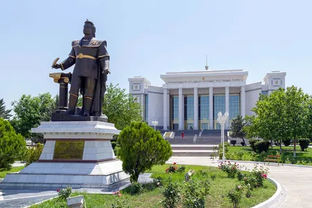 Aşgabadyň we Arkadag şäherleriniň teatrlarynda 9-11-nji fewralda görkeziljek sahna oýunlary