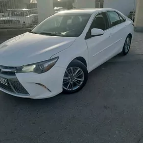 Toyota Camry 2016