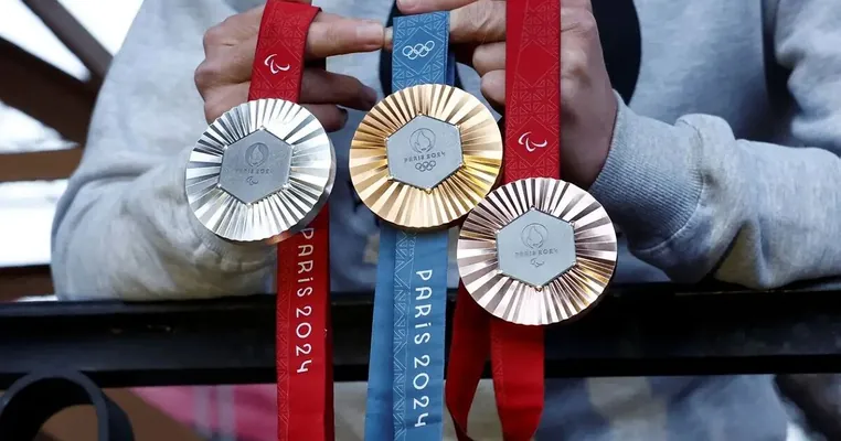 Медали Олимпиады-2024 в Париже будут содержать металл с Эйфелевой башни 