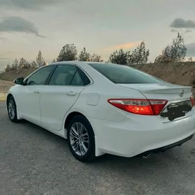 Toyota Camry 2017