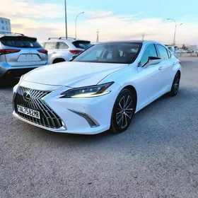 Lexus ES 350 2022