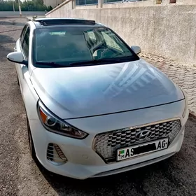 Hyundai Elantra GT 2020