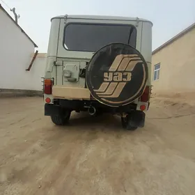 UAZ 469 2000