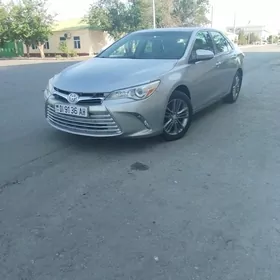 Toyota Camry 2016