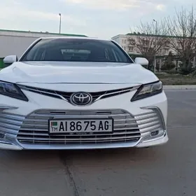 Toyota Camry 2020