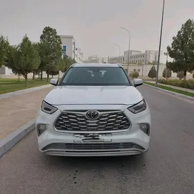 Toyota Highlander 2022