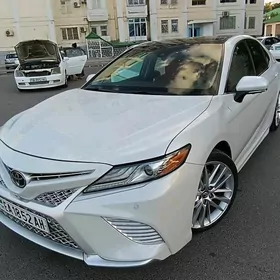 Toyota Camry 2018