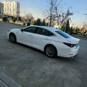 Lexus ES 350 2019