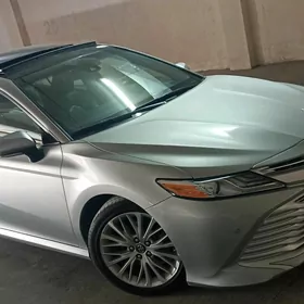 Toyota Camry 2018