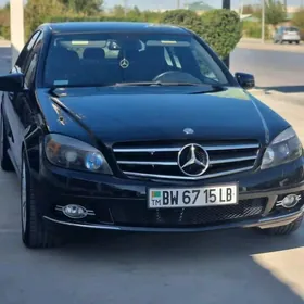 Mercedes-Benz C300 2010