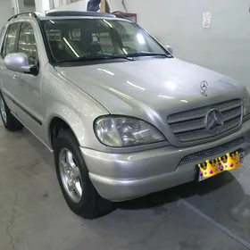 Mercedes-Benz ML350 2000