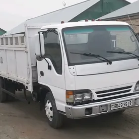 Isuzu Forward 2002