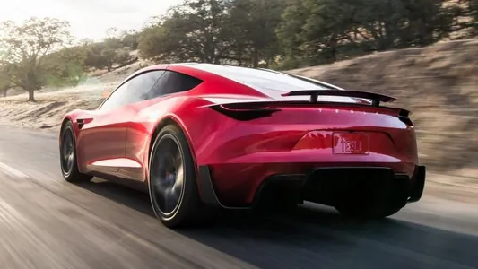 Маск обещал выпустить электрический спорткар Tesla Roadster в 2025 году