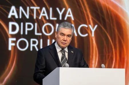 Gurbanguly Berdimuhamedow energetika we ulag ulgamlaryny durnukly ösüşiň esasy çeşmesi hökmünde öňe sürdi