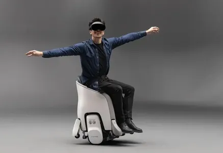 Honda wirtual hakykatda hereket etmek üçin Uni-One oturgyjyny görkezdi