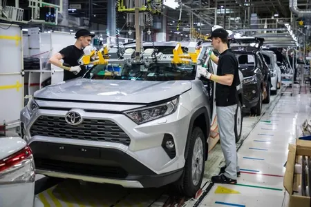 Ýaponiýada Toyota awtokonserni ähli zawodlarynyň işini gaýtadan dikeltdi