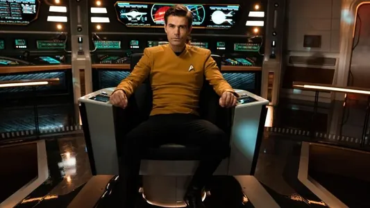 Emeli aňdan Star Trek-iň kapitanynyň keşbini janlandyrmak soralanda ol özüniň matematika başarnyklaryny gowulandyrdy