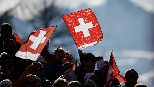 Швейцарцы проголосовали за 13-ю пенсию и против повышения пенсионного возраста