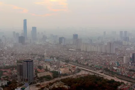 Столица Вьетнама возглавила антирейтинг по загрязнению воздуха. Концентрация микропыли в 24 раза выше нормы