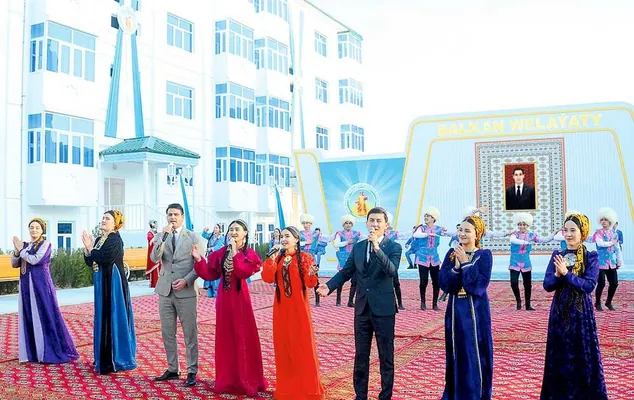 Новоселье в подарок. В разных уголках Туркменистана женщины получили ключи от новых квартир