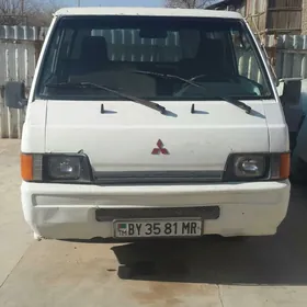 Toyota Hiace 1995