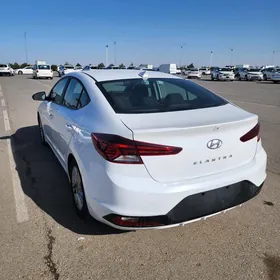 Hyundai Elantra 2019