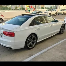 Audi A8 2014