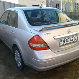 Nissan Versa 2008