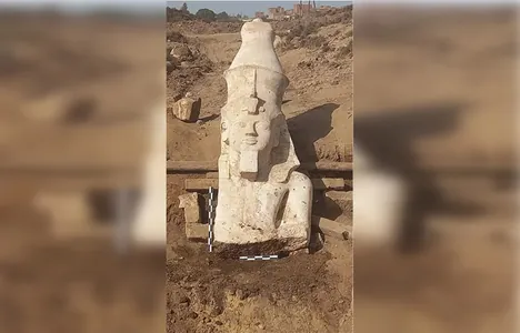 В Египте спустя почти 100 лет найдена вторая половина статуи фараона Рамсеса II