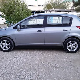 Nissan Versa 2010