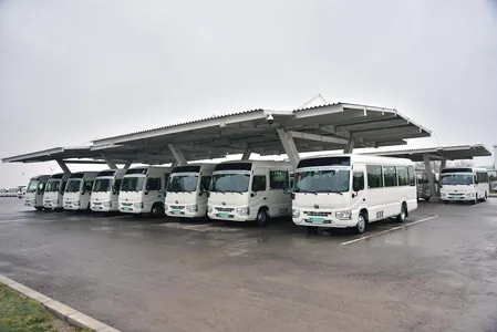 190 новых автобусов и микроавтобусов Toyota пополнили автопарк Лебапского велаята